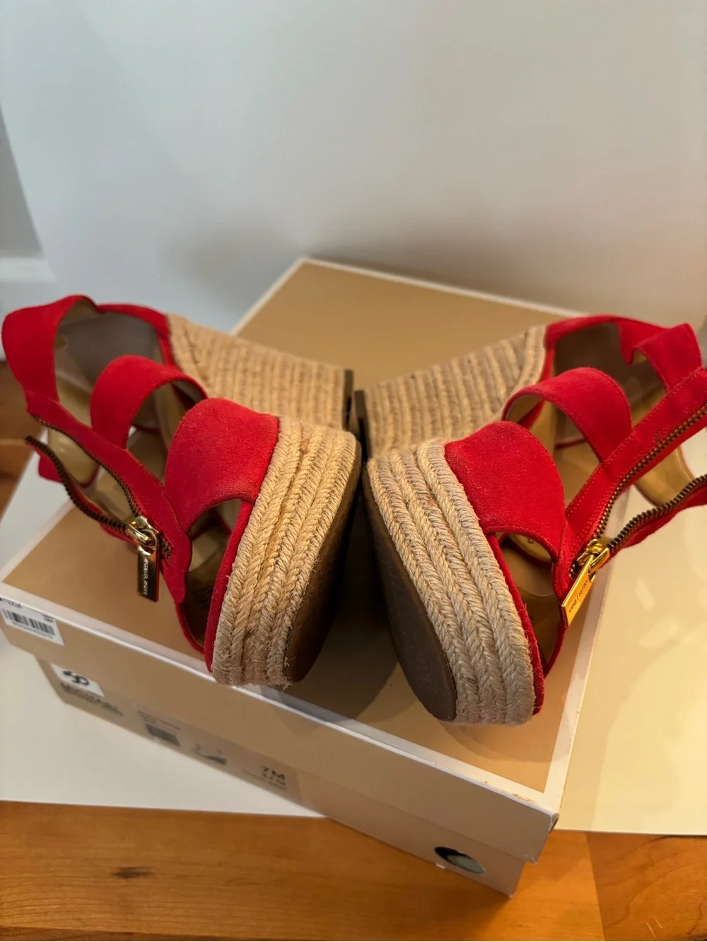 Michael Kors Damita Wedge suede in coral, 7M